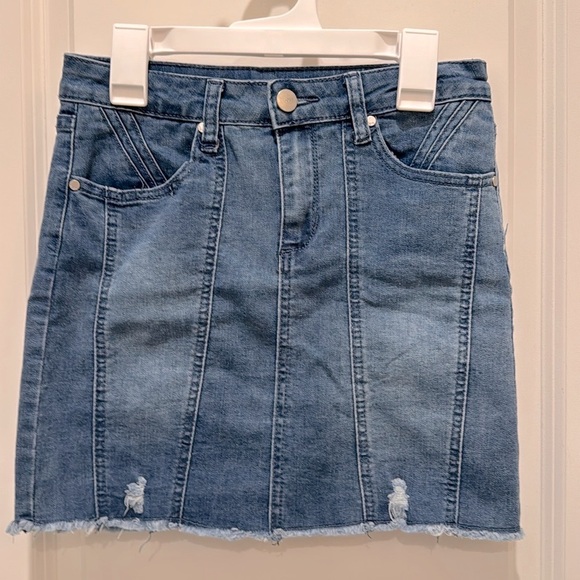 Joe’s Jeans Girls size 12 cutoff denim jean skirt - Picture 2 of 12